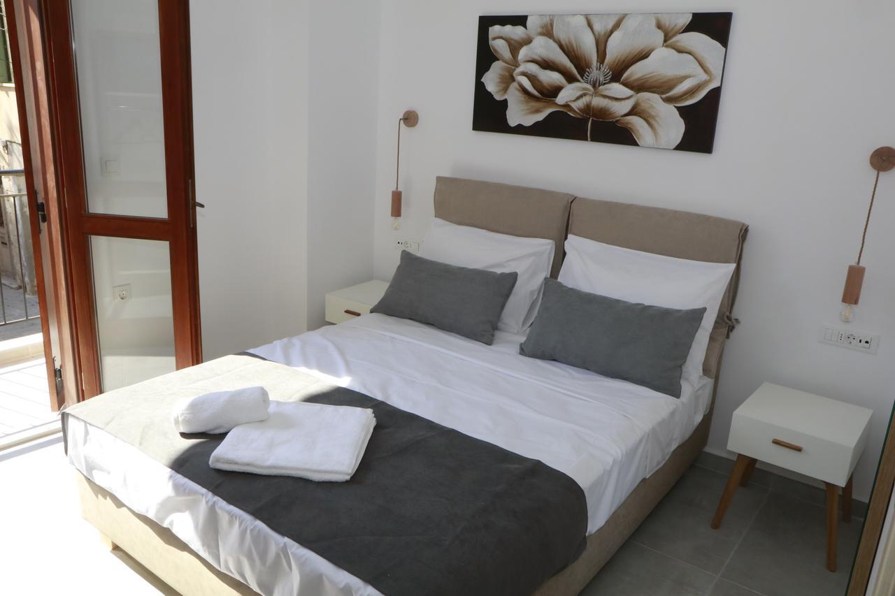 Deluxe Hotel Hriszí Aktí Haniá Kültér fotó